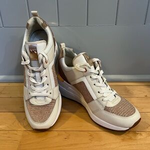 NWOT Michael Kors Women's White and Gold Sneakers